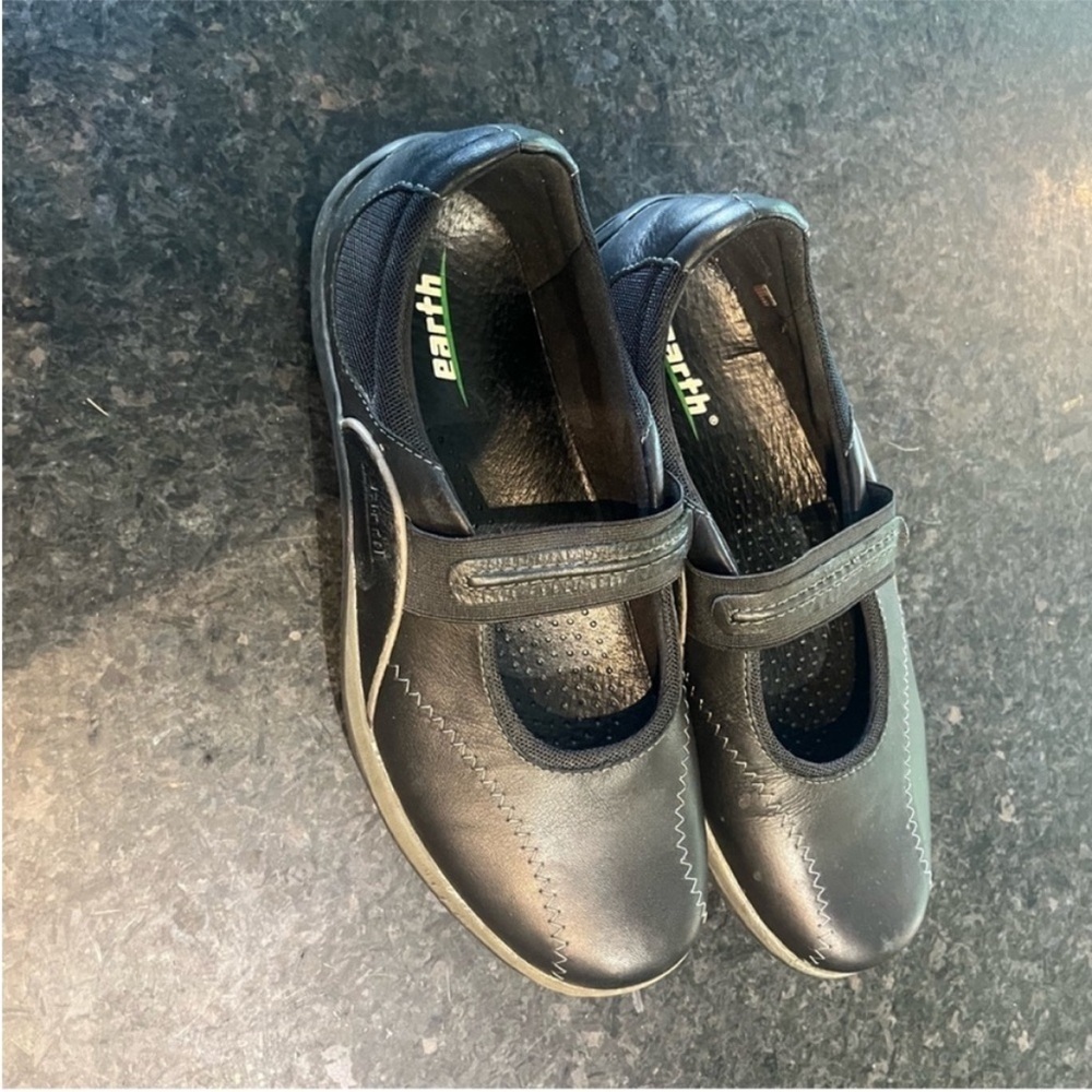 Earth Black Mary Jane Shoes